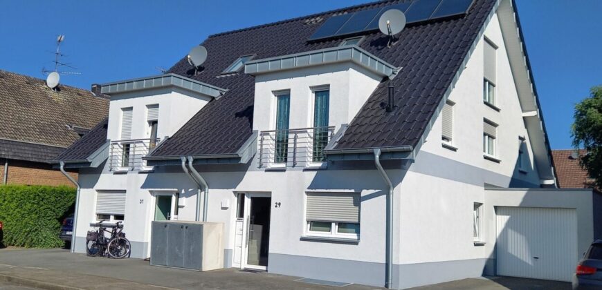 Lindenweg, schöne OG Wohnung, links Nr. 31